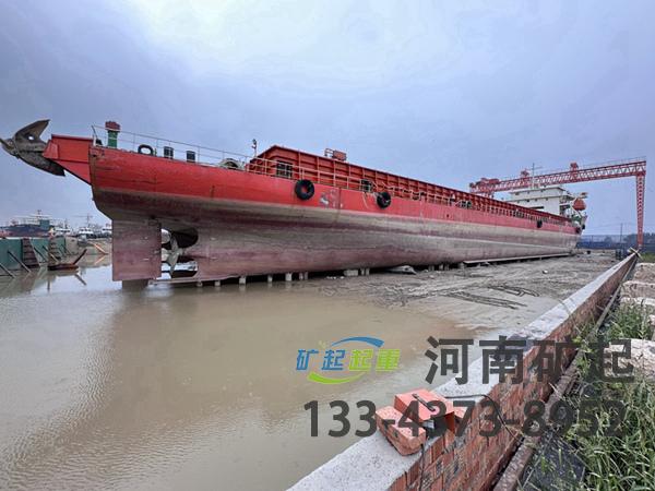 山东烟台造船门式起重机厂家造船门式起重机快速吊运